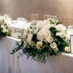 fwthumbNatalie_Daniel_TheWeddingDay_390.jpg